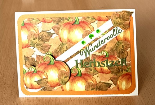 Herbstliche grußkarte mit - herbstliche,